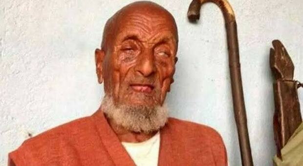 Uomo eritreo muore a 127 anni, la famiglia: «È la persona che ha vissuto  più al mondo»