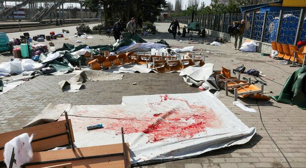 immagine Kramatorsk, missili colpiscono i civili in fuga: almeno 39 morti, 4 i bambini