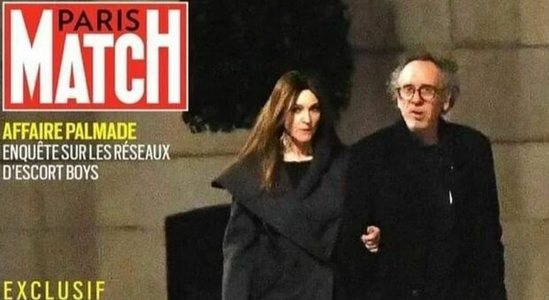 Monica Bellucci e Tim Burton paparazzati insieme: è nuovo amore? A braccetto tra le strade di Parigi