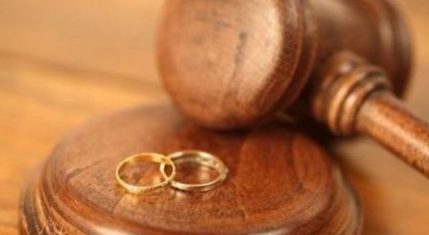 Via al divorzio breve, ma i tempi d'attesa rischiano di allungarsi