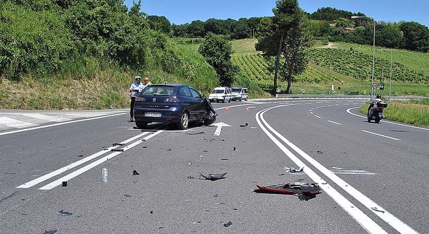 L'incidente a Siligata all'incrocio tra statale Adriatica e strada per Fiorenzuola