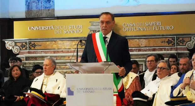 Il sindaco Clemente Mastella all'inaugurazione dell'anno accademico di UniSannio