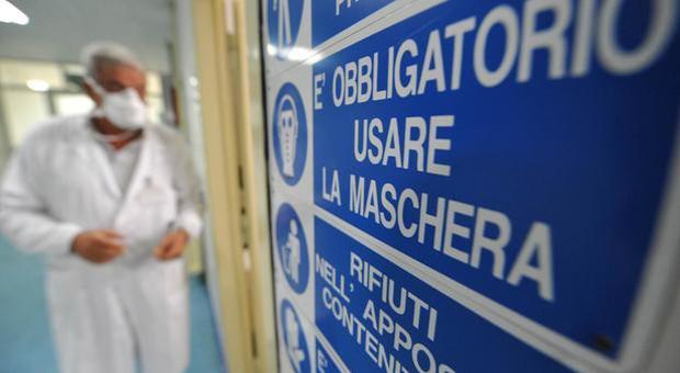 Coronavirus, falso allarme a Napoli per la donna ricoverata al Cotugno: è influenza AH3
