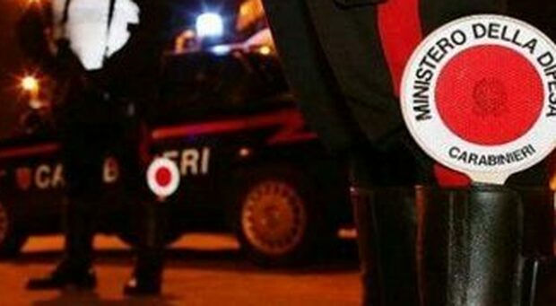 Covid: in auto di notte, 6 minorenni denunciati dopo inseguimento a Napoli