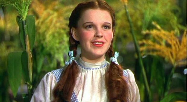 Il Mago di Oz, in vendita all'asta il famoso abito di Judy Garland