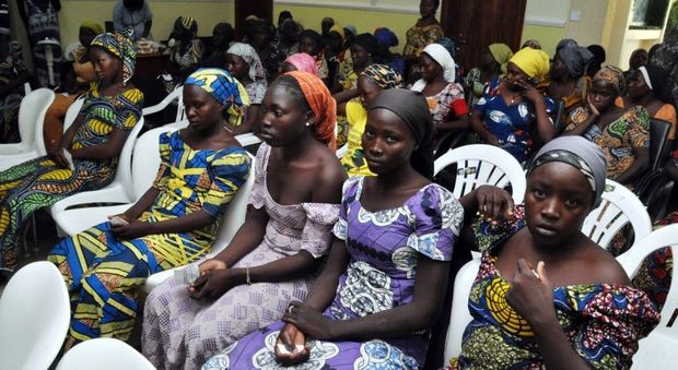 Cardinale nigeriano accusa il governo: «Poteva far liberare prima le ragazze rapite da Boko Haram»
