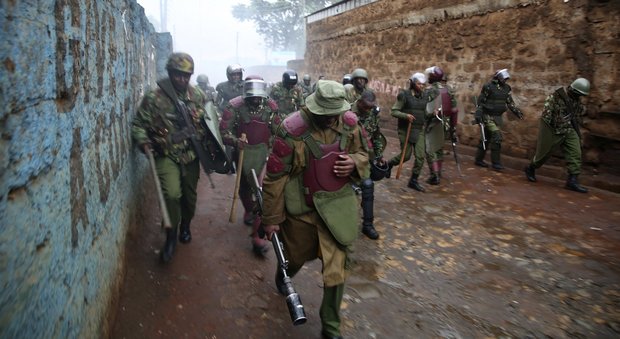 Kenya di nuovo al voto, scontri e lacrimogeni tra polizia e manifestanti