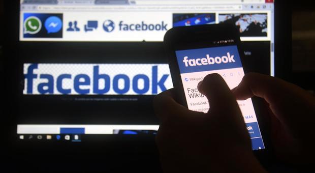 Usare Facebook è un'evasione? Per chi è agli arresti domiciliari sì