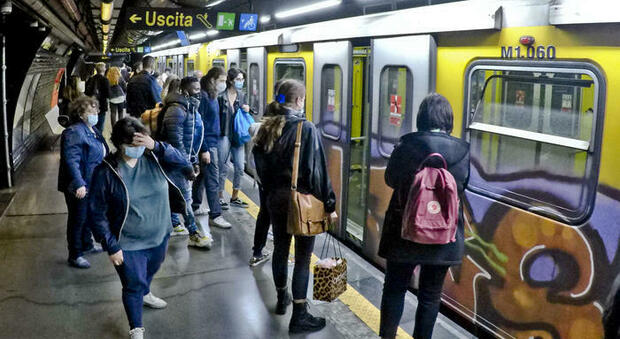 Metro linea 1 di Napoli.