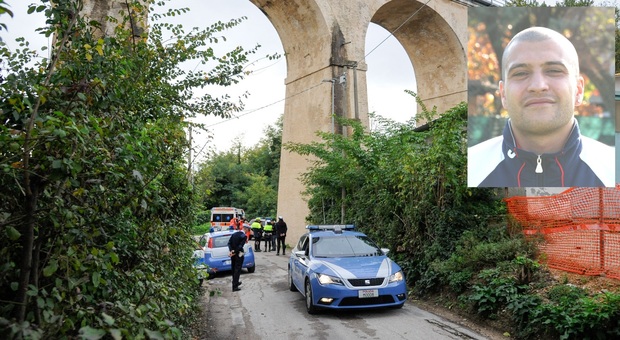 Macerata, si lascia cadere dal ponte del cimitero: inutili i soccorsi, muore un uomo di 39 anni