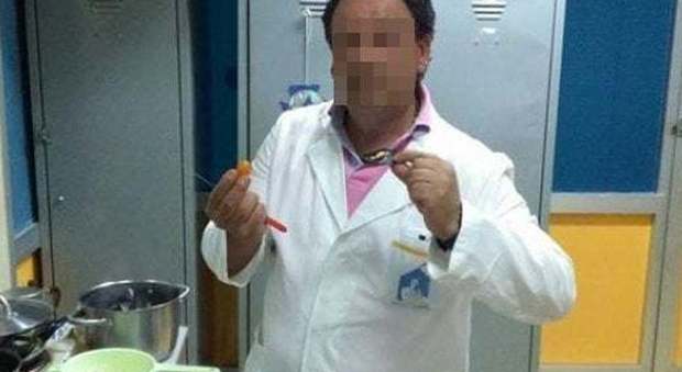 L'infermiere cucina in ospedale, Martusciello attacca Borrelli: «Allarmismo inutile»