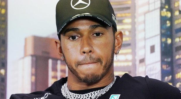 Coronavirus, Hamilton duro: «F1 non si ferma, il denaro è re»