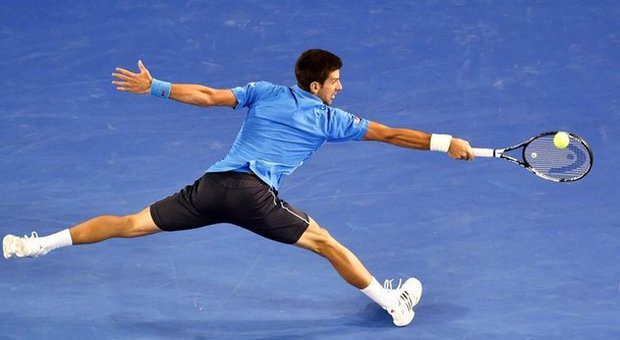 Djokovic piega Wawrinka in cinque set nella semifinale degli Australian Open, in finale se la vedrà con Murray