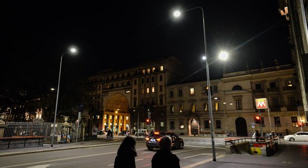 Corso Venezia illuminato (Fotogramma)