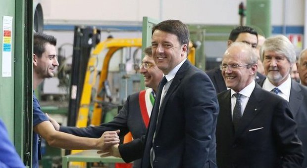 Renzi: «Faremo le riforme, costi quel che costi. Nella macchina pubblica c'è da tagliare»