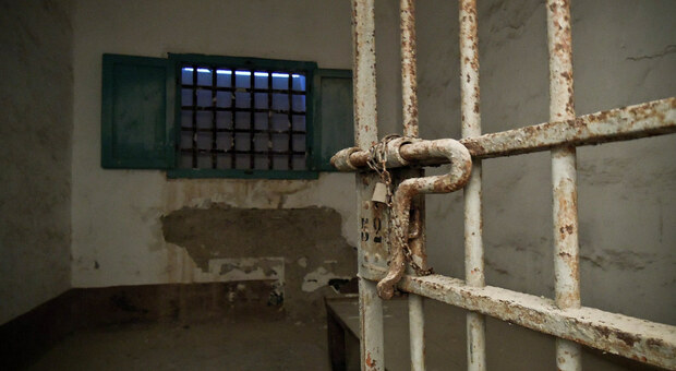 Napoli, in carcere 47enne napoletano condannato a 4 anni e 1400 euro di multa