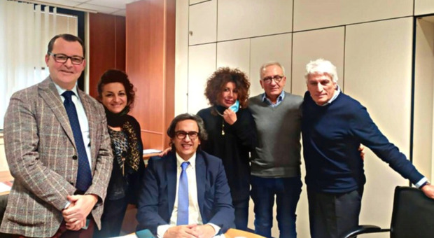 Il presidente della V Commissione regionale Sanità Vincenzo Alaia e la sua consigliera Libera D’Angelo ricevono il Comitato diritto alla cura