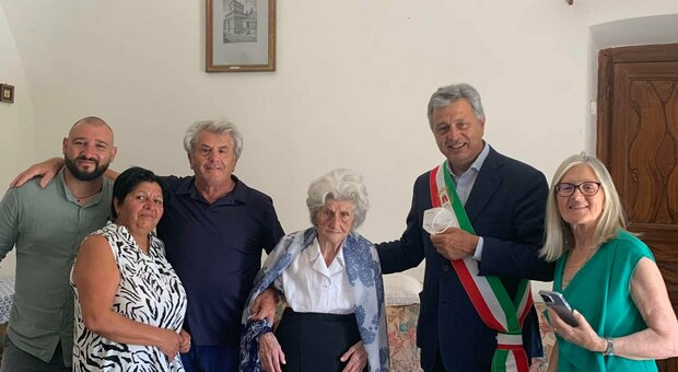 La longevità del Cilento: nonna Filomena festeggia 101 anni