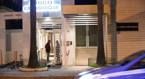 Latina, omicidio al Felix durante elezione di Miss: uomo accoltellato muore dissanguato: tre fermi
