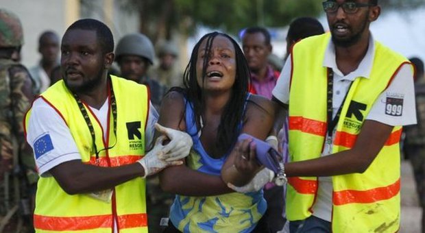Kenia, attacco jihadista all'università: 147 morti ​ "Studenti decapitati". Nessuna notizia di 300 ragazzi