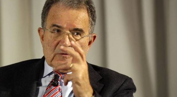 Legge elettorale, Prodi: «Costringa ad allearsi». La freddezza di Renzi