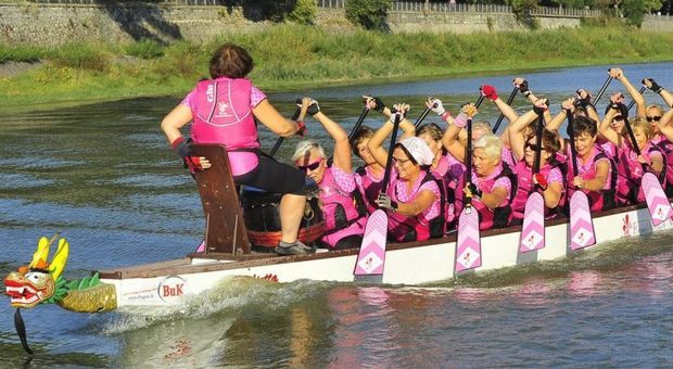 Dopo il cancro al seno in barca a vogare, la grande sfida delle “Dragon Boat"