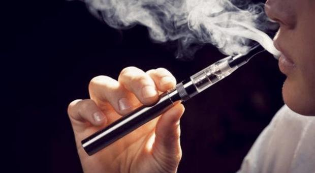 Fumo, ritirato lo studio che associava le sigarette elettroniche al rischio infarto