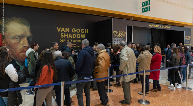 «Van Gogh Shadow», mostra interattiva al Centro Campania