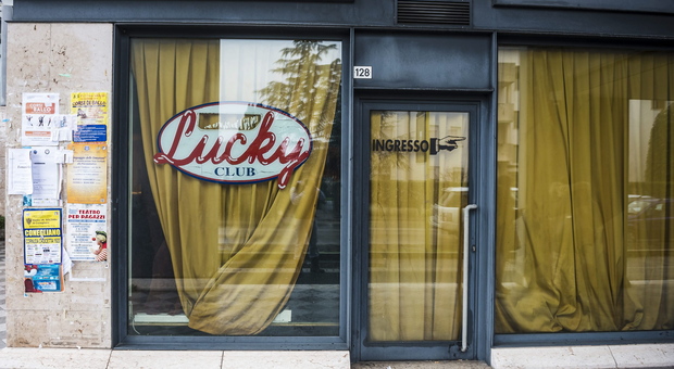 "Lucky Club", escort e cocaina: 27 anni alla "mala del sesso"