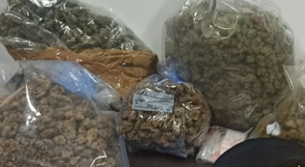 Bari, fermati con 6 kg di droga arrestati due ventenni
