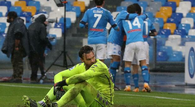 Napoli-Fiorentina 6-0: Gattuso aggancia la Roma e lancia la sfida alla Juve in Supercoppa