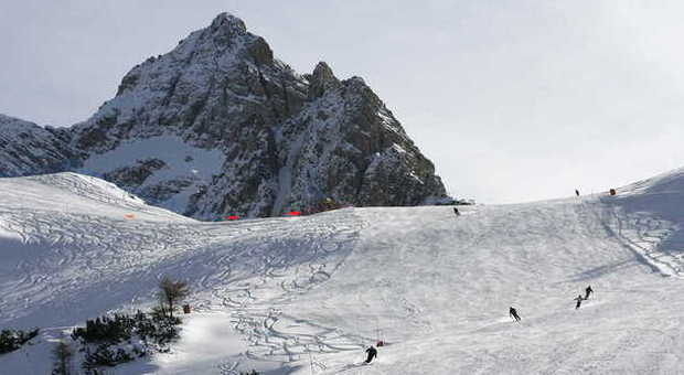 Piste aperte sul Faloria: la stagione parte con 800 sciatori in poche ore
