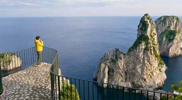 Capri, il general manager dell'hotel “Punta Tragara”: «Arrivano le prenotazioni ma non possiamo dare date»