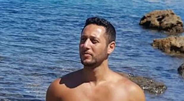 Christian Di Martino, il poliziotto accoltellato da un marocchino a Labrate: operato, resta gravissimo