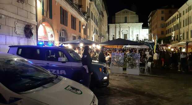 I controlli delle forze dell'ordine in piazza del Papa