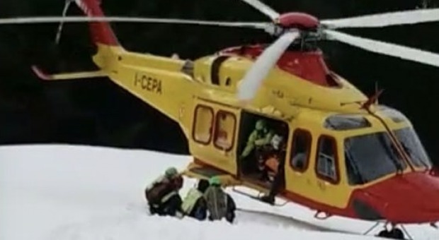 Ingegnere perde il controllo degli sci sulla pista nera: Pietro morto a 31 anni