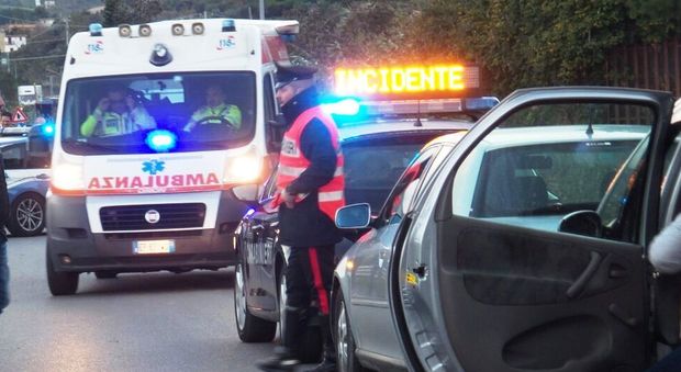 Paurosa carambola tra 3 auto sulla Riviera Berica: 5 feriti, uno gravissimo