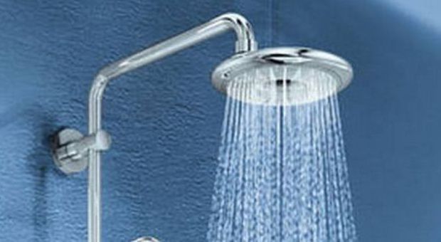 Legionella, il sindaco ai cittadini: «Fate la doccia a 65 gradi»