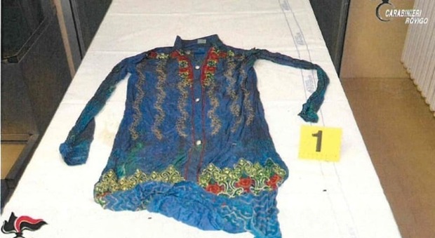 Cadavere di donna ritrovato nel Po, i Carabinieri diffondono le foto degli abiti per identificare la vittima