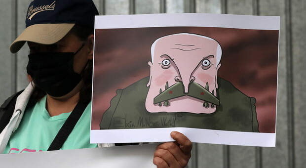 Giornalisti bielorussi al Parlamento, Lukashenko ci vuole eliminare