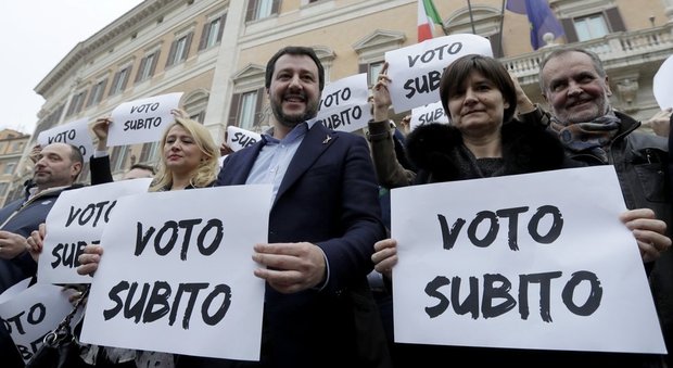 Salvini: «Al voto subito o pronti a scendere in piazza»