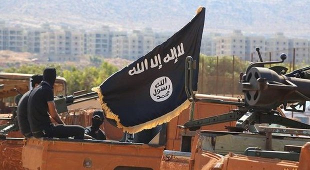 Terrorismo, il ministro Pinotti: «Grave minaccia il rientro di jihadisti occidentali»