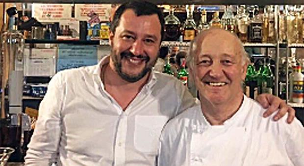 Ladro ucciso, Salvini: "Legittima difesa, in piazza il 25 aprile". Rabbia PD