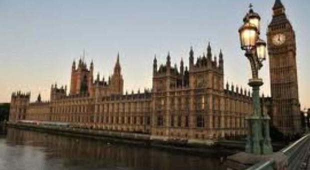 La sede del Parlamento inglese, The House of Parliament, vista dal London Bridge
