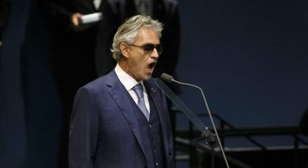 "Voices of the World": Andrea Bocelli canta per i bambini poveri nel mondo