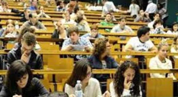 Strasburgo, via libera a Erasmus plus: prestiti agevolati agli studenti fino a 18 mila euro