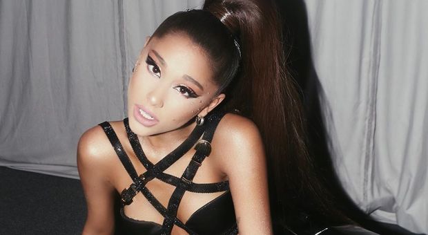 Ariana Grande torna a Manchester: «Felice e nervosa per essere qui con voi»