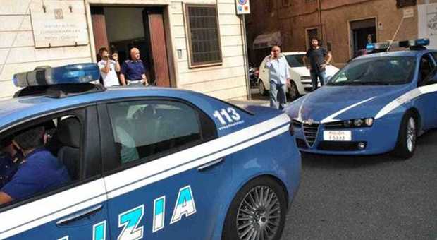 Roma, accecato dalla gelosia fa irruzione a casa della fidanzata tra minacce e insulti: arrestato 35enne