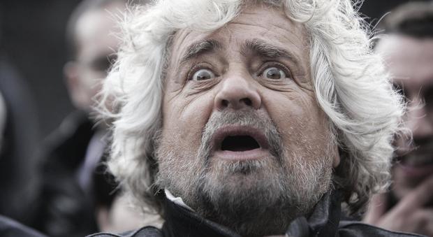 Grillo accusa i giornalisti: si credono casta intoccabile