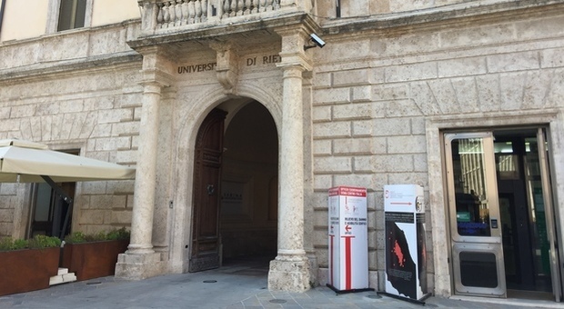 L'ingresso della Sabina Universitas a Palazzo Dosi